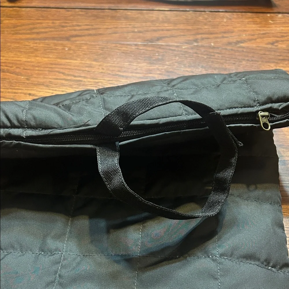 Eddie Bauer Premium Quality Goose Down Quilted Black Zipper Storage Bag 15.5”x12